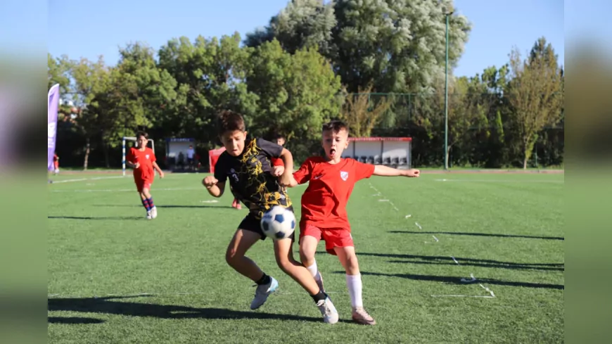 “Zaferden Kurtuluşa Mini Minikler Futbol Şenliği” Renkli Görüntülerle Tamamlandı