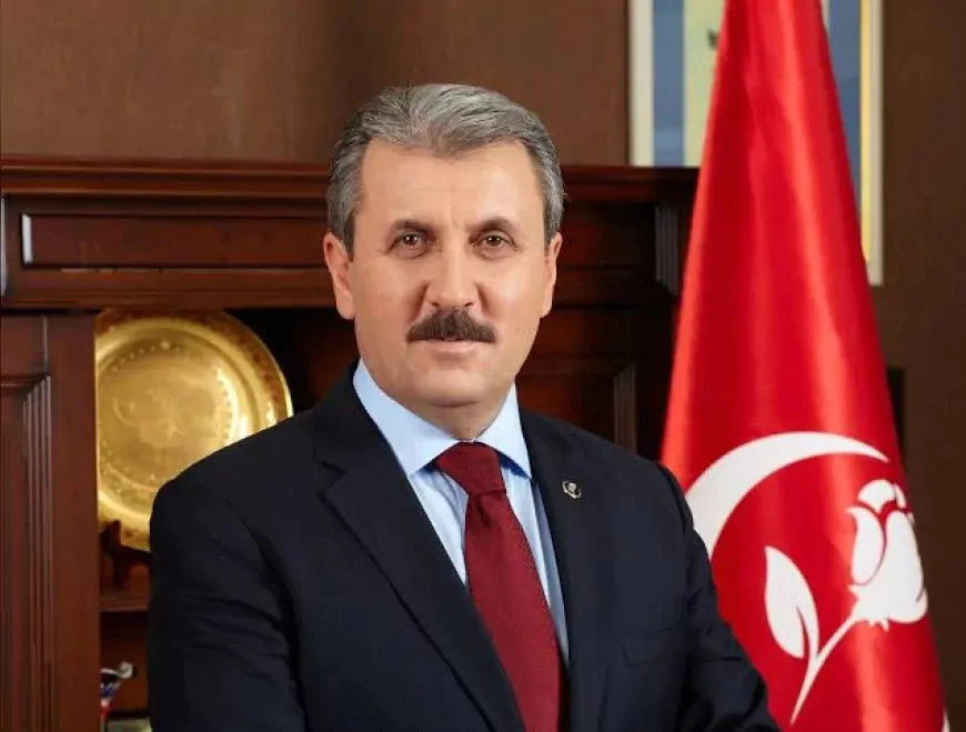 Büyük Birlik Partisi Genel Başkanı Mustafa Destici: “30 Ağustos, milletimizin varlığını ve bağımsızlığını koruyan en büyük zaferdir”