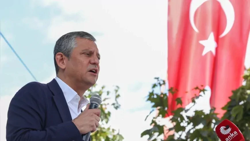 CHP Lideri Özgür Özel: “Erdoğan Belediye Başkanıyken Rüşvet ve Yolsuzluktan Yargılandı”