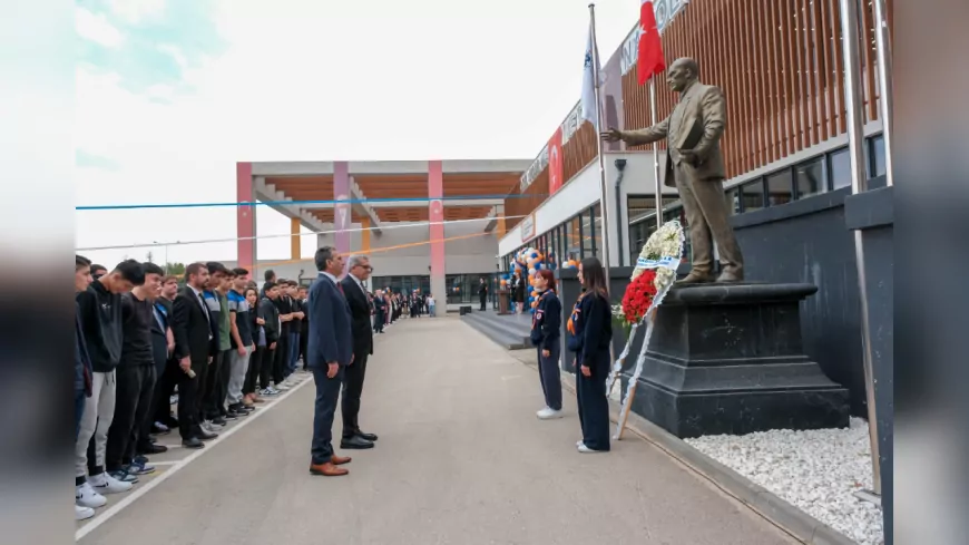 Türkiye’nin Gözde Meslek Lisesi Yeni Döneme Görkemli Törenle Başladı