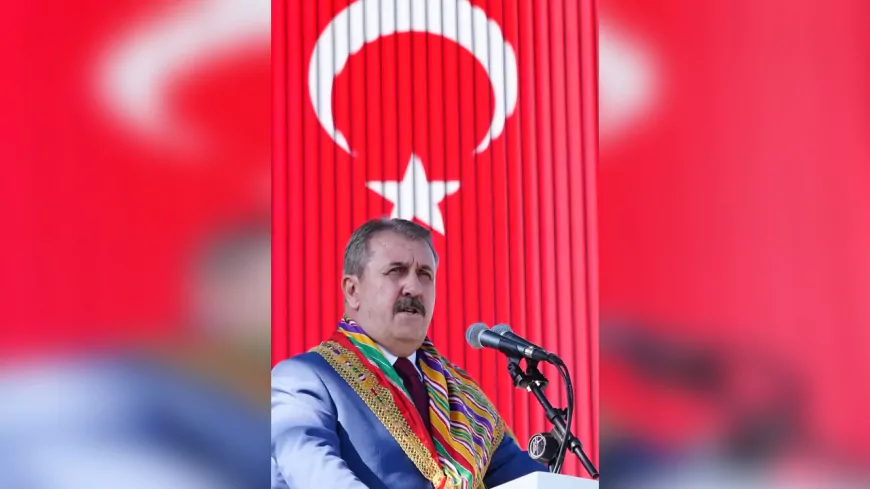 Mustafa Destici: “Türk milleti var oldukça o duman sönmeyecek”
