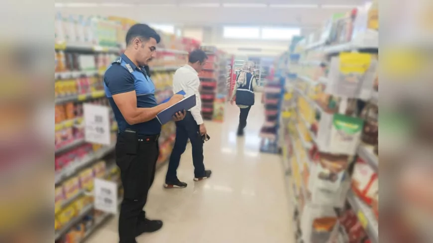 Düzce’de Zincir Marketlere Ortak Denetim: Raf ve Kasa Fiyatları Kontrol Edildi