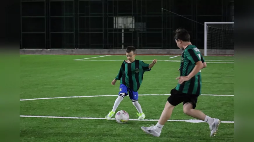Sapanca Akçay’a Yeni Futbol Sahası: Gençler Artık Güvenle Spor Yapıyor