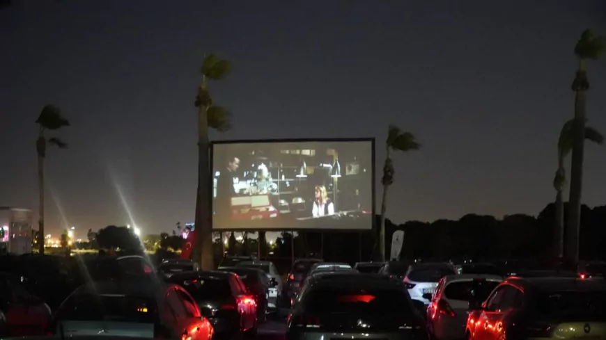 İzmir’de Arabada Film Keyfi Yeniden Başladı