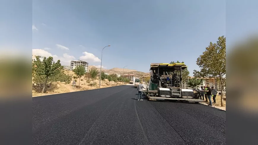 Mardin Büyükşehir Belediyesi’nden Yeşilli’de Asfalt Seferberliği
