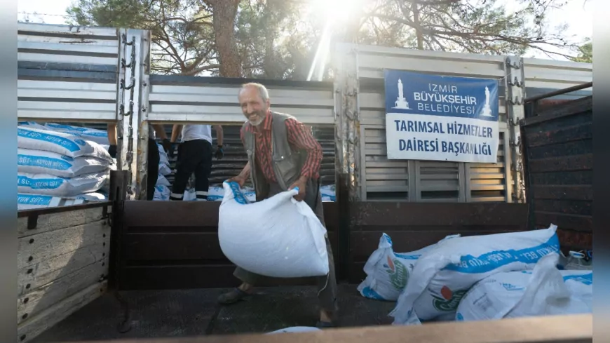 İzmir Büyükşehir’den Yanan Köylere 40 Tonluk Yem Desteği
