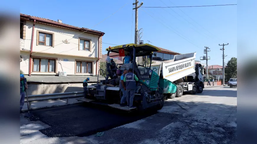 Kazımpaşa’nın Ana Arteri 2.500 Ton Asfaltla Yenileniyor