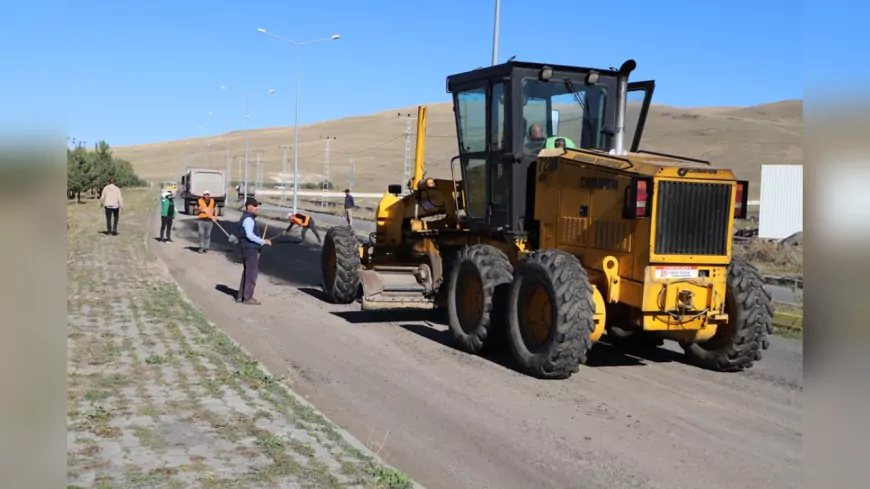 Ardahan Belediyesi’nden Sanayi Yoluna Sıcak Asfalt Dokunuşu