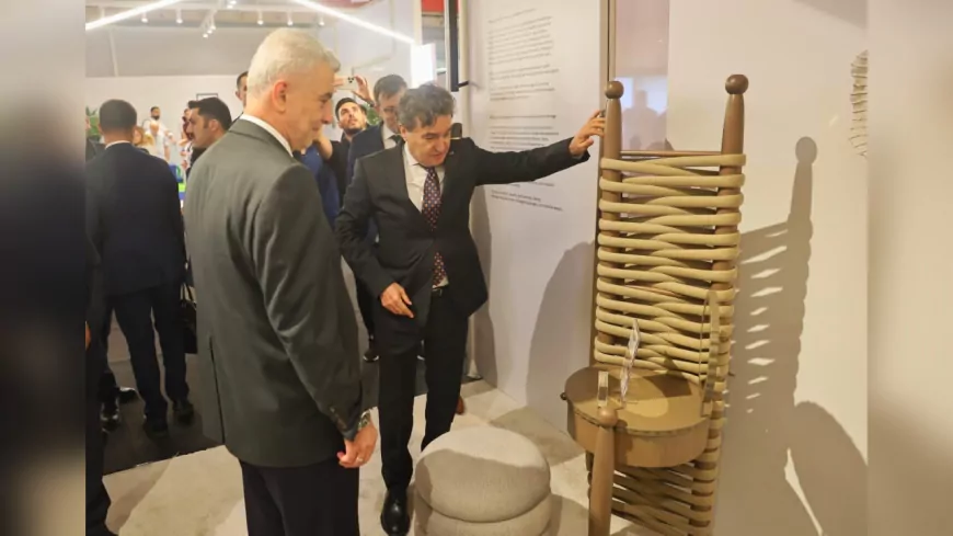 Bakan Ömer Bolat, MOSFED Mobilya Tasarım Fuarı’nı Ziyaret Etti