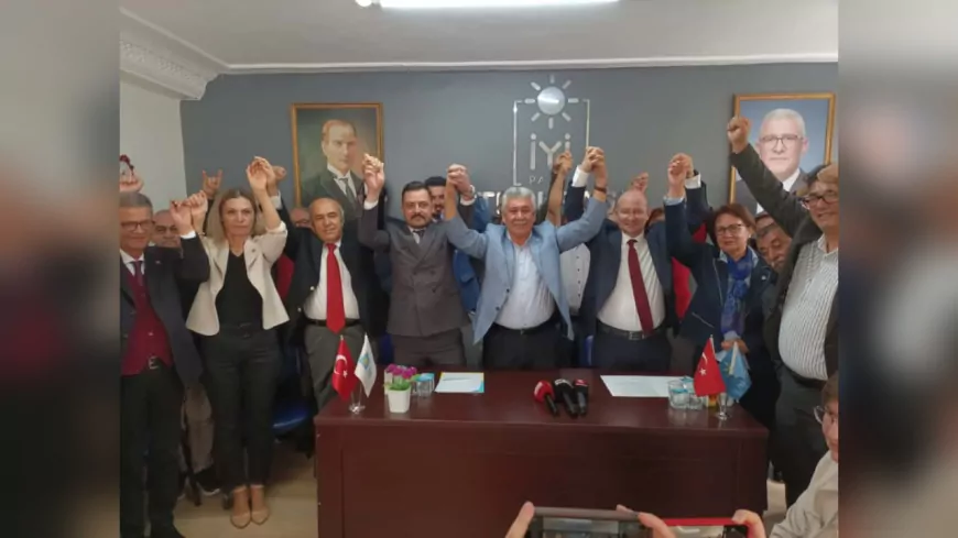 İYİ Parti Tepebaşı İlçe Başkanlığı’nda Görev Değişimi: Reşat Küçükerkan Başkanlık Görevini Devraldı