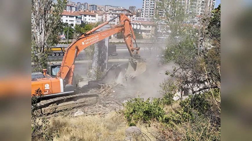 Pursaklar’da Metruk Yapılar Tek Tek Yıkılıyor