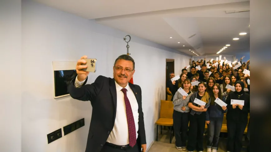 Trabzon Büyükşehir Belediyesi’nden 10 Bin Öğrenciye Dijital Eğitim Desteği
