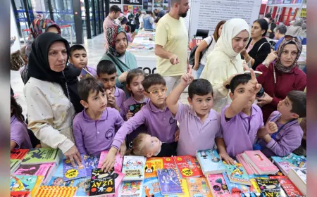 Kitaplarla Dolu Bir Gün: Öğrenciler Kocaeli Kitap Fuarı’na Akın Etti