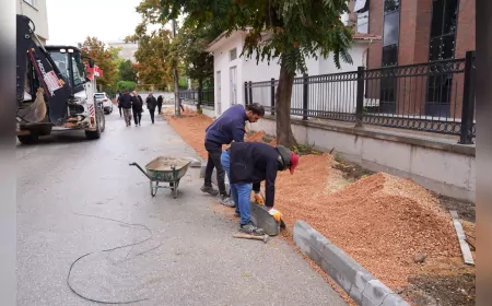 Tepebaşı’nda Yol ve Kaldırım Çalışmaları Aralıksız Sürüyor