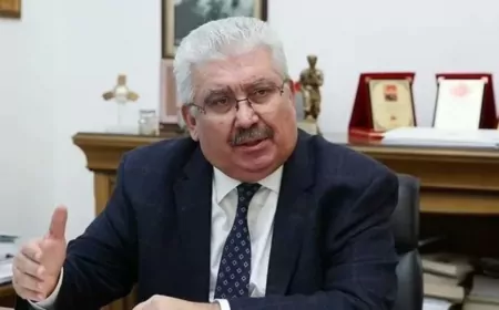 MHP’li Semih Yalçın’dan Özgür Özel’e Sert Tepki: “Kürsüden Efelenmelere, Sahte Yiğitliklere Pabuç Bırakmayız”