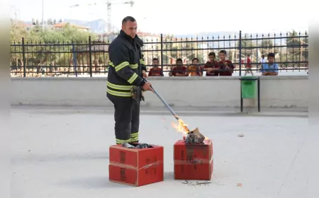 Hatay Büyükşehir İtfaiyesinden Öğrencilere Yangın Eğitimi