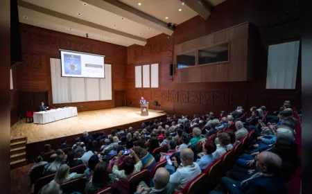 İzmir’de “Yaş Dostu Kent” Vizyonuyla İleri Yaş Sempozyumu Başladı