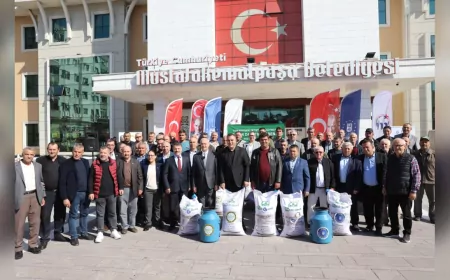 Bursa Büyükşehir’den Mustafakemalpaşa’daki Üreticilere 5 Ton İtalyan Çimi Desteği