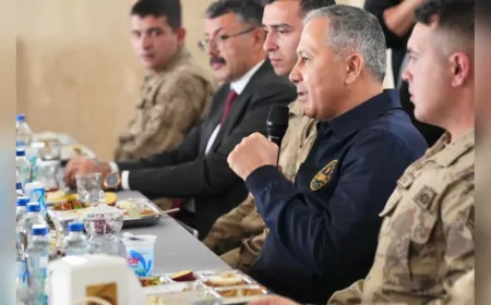 Bakan Yerlikaya’dan Esendere Karakolu’na Ziyaret: “Hudut Nöbetindeki Kahramanlarımızla Gurur Duyuyoruz”