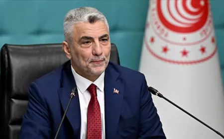 Bakan Ömer Bolat’tan Gazze Ateşkesi Mesajı: “Dünya Adaletin Nuru ile Aydınlanacaktır”