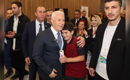 Gençlerden Cumhuriyet’e Anlamlı Dokunuş: “Cumhuriyet Demek…”