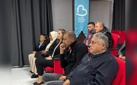 Büyükşehir, Marmara Adası’nda Muhtarların Taleplerini Dinledi