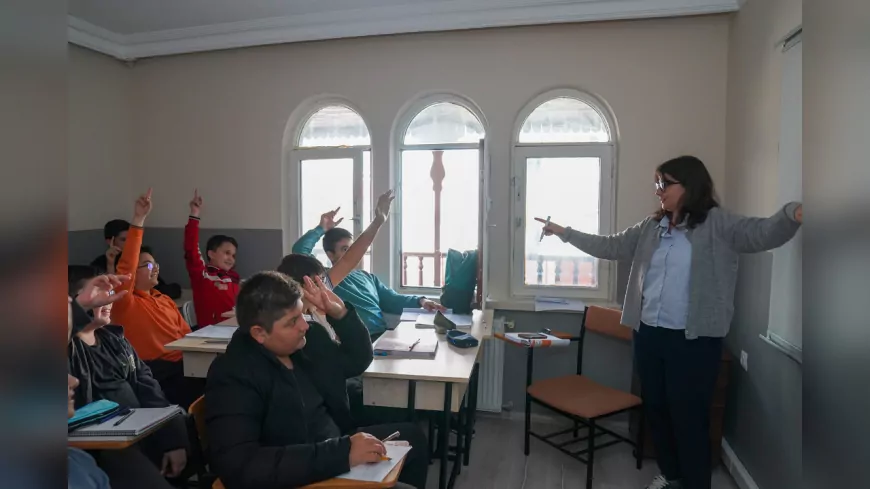 Tepebaşı Belediyesi’nden Öğrencilere Tam Destek