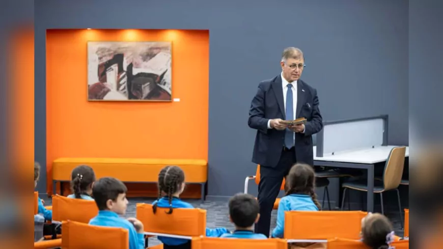 Başkan Tugay'dan Miniklere Kitap Sürprizi: “Hikaye Okumak Çok Güzel”