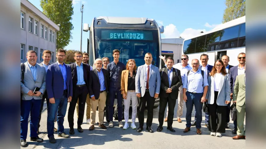 Paris'ten İstanbul’a Teknik Ziyaret: RATP Heyeti Metrobüs Sistemini İnceledi