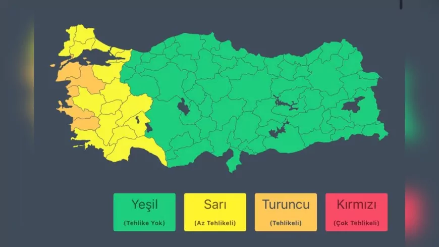 Meteoroloji'den Ege, Batı Akdeniz ve Marmara'ya Uyarı: Çok Kuvvetli Yağış ve Fırtına Bekleniyor