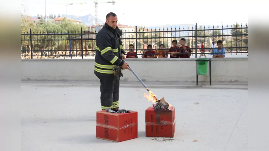 Hatay Büyükşehir İtfaiyesinden Öğrencilere Yangın Eğitimi