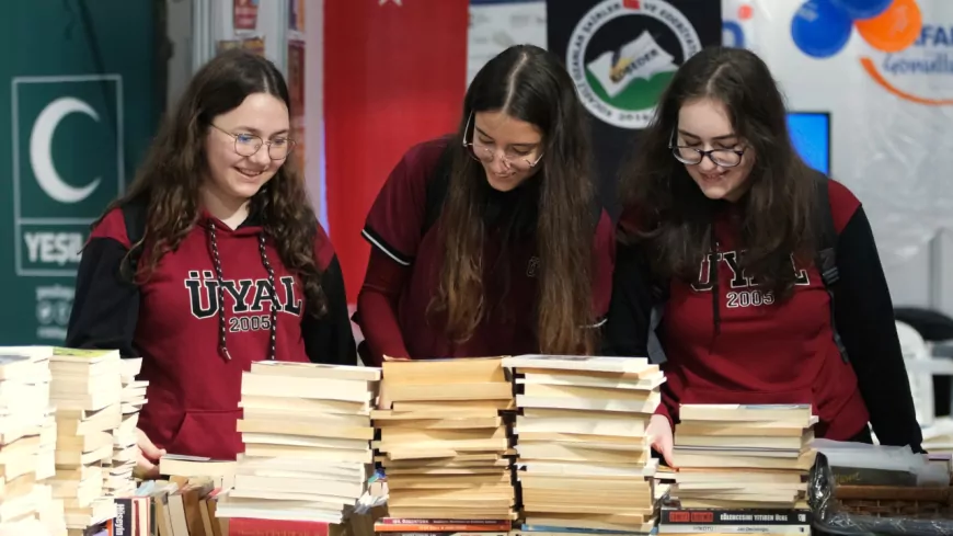 Kocaeli Kitap Fuarı Şehri Okutuyor: Kitapla Dolu Günler Devam Ediyor