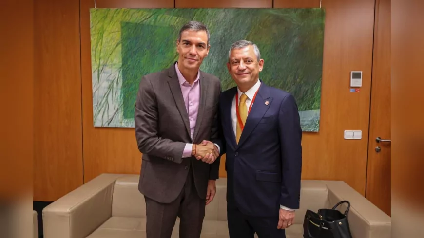Özgür Özel, Madrid’de Pedro Sanchez ile Bir Araya Geldi
