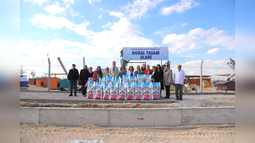 Eskişehir Kent Konseyi’nden Doğal Yaşam Alanı’na 1 Ton Mama Bağışı