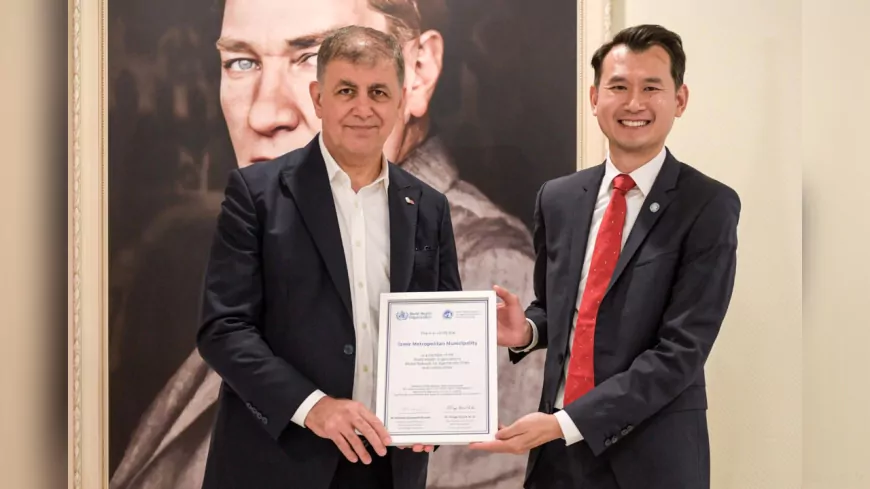 İzmir’e DSÖ'den “Yaşlı Dostu Şehir” Sertifikası