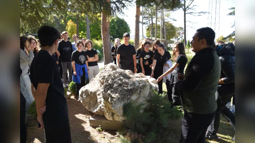 Atayurtlu Öğrencilerden Doğayla İç İçe Coğrafya Dersi