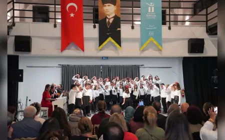 Tepebaşı Belediyesi İki Elin Sesi Var Çocuk Korosu’ndan 29 Ekim’e Özel Coşkulu Konser