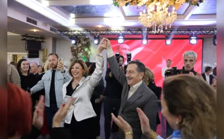 Başkan Ayşe Ünlüce, Cumhuriyet’in Kadınlarıyla Buluştu