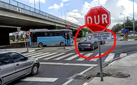 Kütahya Sporkent Alt Geçidinde Uyarı Levhaları Tepki Çekti: Sürücüler Görünürlük Eksikliğinden Şikayetçi