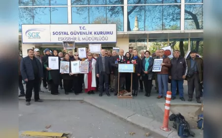 İYİ Parti Odunpazarı İlçe Başkanı'ndan SGK Başkanı'na Tepki: “Emeklileri Müşteri Gibi Görüyorlar”