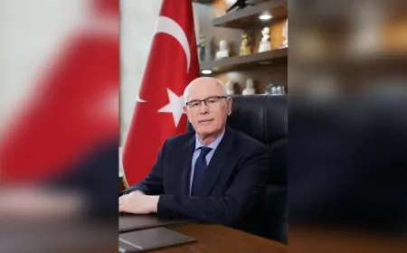 Başkan Kurt’tan 24 Kasım Mesajı: “Öğretmenlerin Mücadelesi Bizim Mücadelemizdir”
