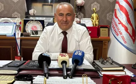 Gazi Çelik: “Eskişehir Tek Merkezli Yapıdan Kurtulmalı”