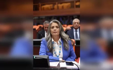 CHP TRABZON MİLLETVEKİLİ SİBEL SUİÇMEZ: “KRAL ÇIPLAK, ADALETİ MUM DA DEĞİL KİBRİTLE ARAR HÂLE GELDİK”