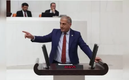 İYİ PARTİLİ HÜSMEN KIRKPINAR: “YARGI SİYASETLE DİZAYN EDİLİYOR, ANAYASA TANINMIYOR, ADALET DEĞİL ÇÖKÜŞ BÜTÇESİ KONUŞUYORUZ”
