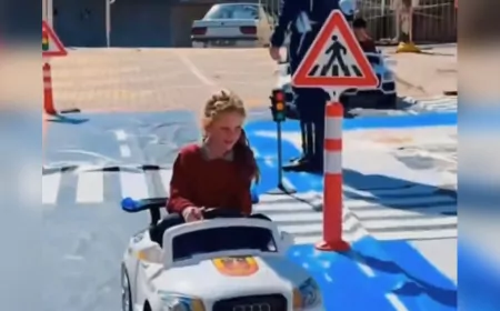 Trafik Jandarması'ndan Öğrencilere Güvenli Trafik Eğitimi