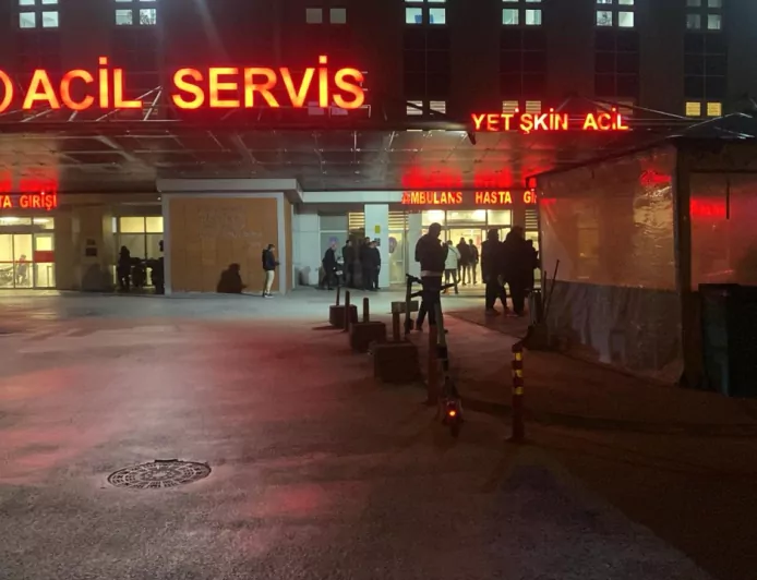 Eskişehir Yunus Emre Devlet Hastanesi’nde Acil Servis Krizi! 21.00’den Beri Tek Doktor, Hastalar İsyanda