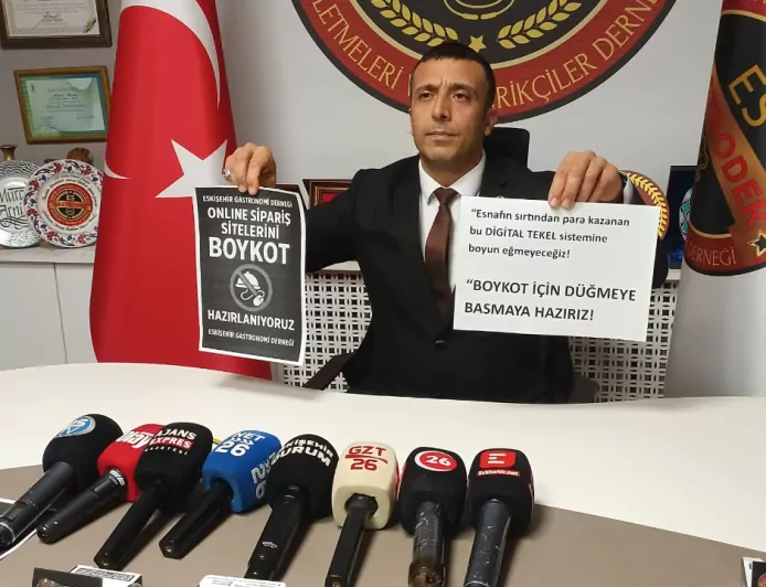 Murat Arnik’ten Online Yemek Platformlarına Tepki: “Esnafı Zarar Ettiren Bu Düzen Değişmeli”