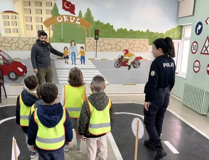 Vize’de Minik Öğrencilere Uygulamalı Trafik Eğitimi