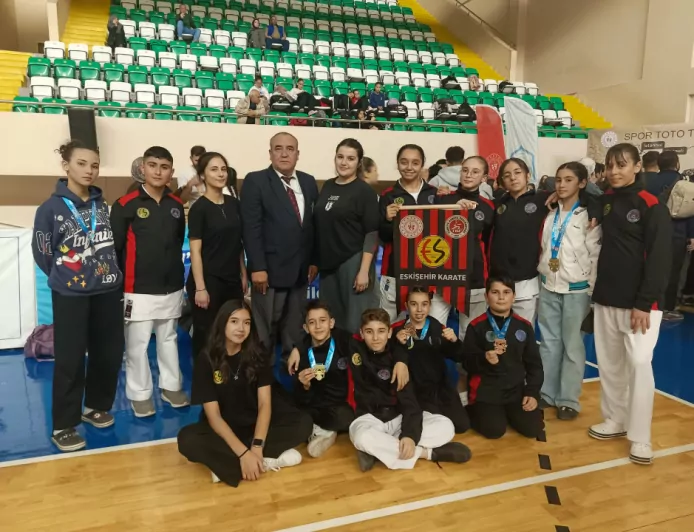 Eskişehir Gençlik ve Spor Müdürlüğü’nde Kriz Büyüyor: Antrenörlere Harcırah ve İzin Verilmiyor