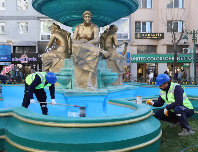 Eskişehir Büyükşehir Belediyesi’nden Süs Havuzlarına Yenileme Dokunuşu